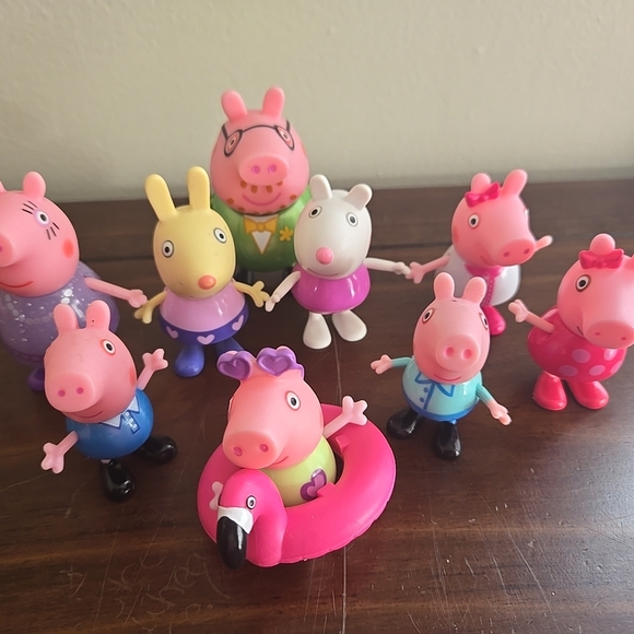 Peppa Pig Colorful Friends Playset - Picture 1 of 6